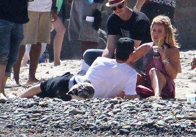 Video primo singolo 11 luglio 2014
Sul set del nuovo video musicale di Hilary Duff, girato a Malibu (11/7/2014)
