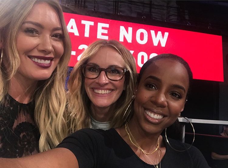 hand in hand hilary duff julia roberts kelly rowland 12092017