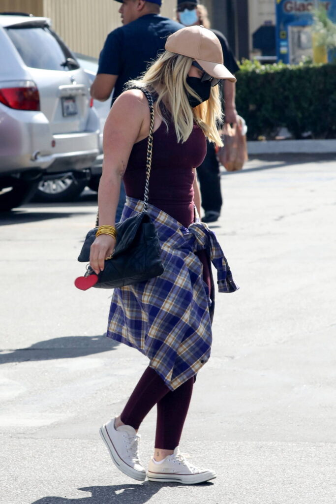 Hilary Duff shopping da Ralphs a Los Angeles 23/10/2021