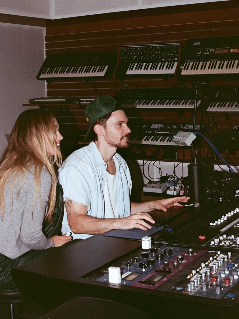 hilary duff nuovo album studio registrazione
