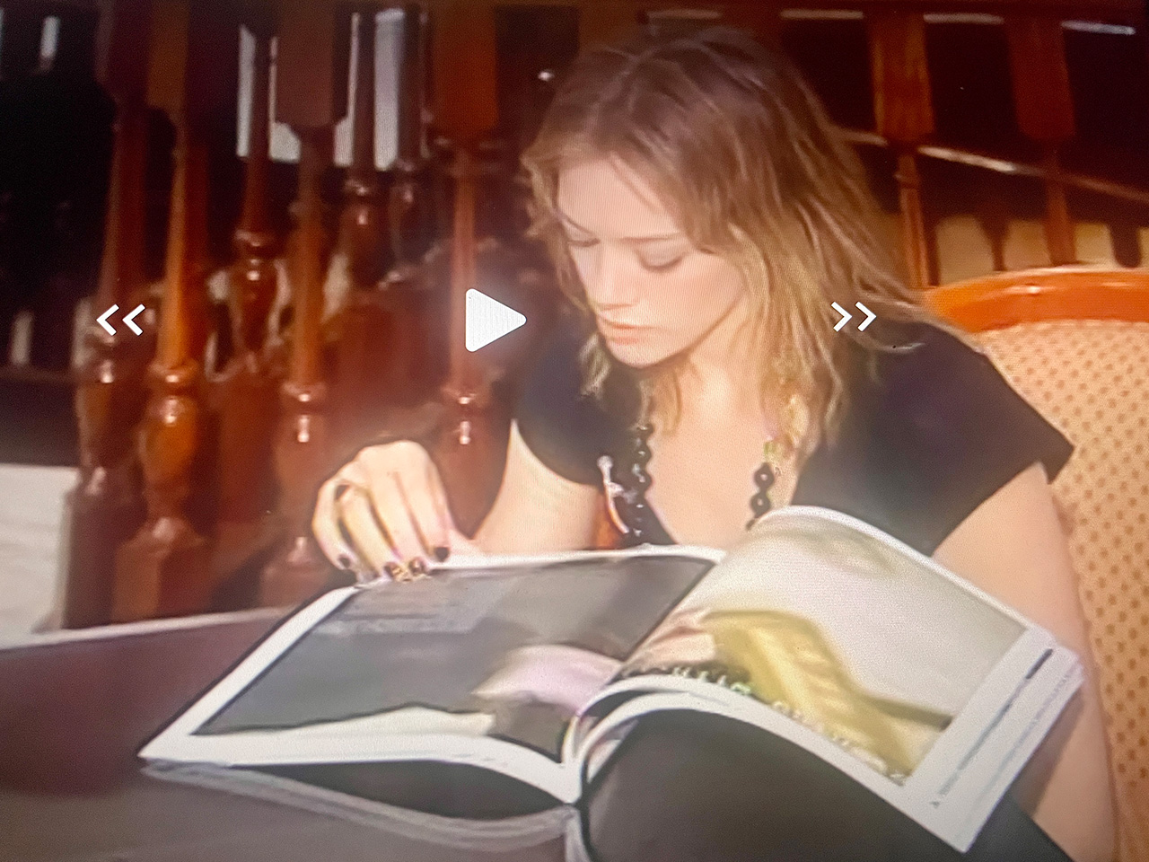 hilary duff striscia la notizia 28-02-2006 sanremo
