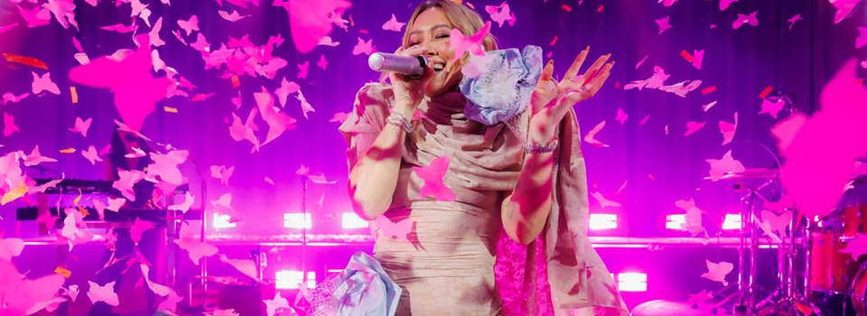 hilary duff tour londra small rooms big nerves 19 01 2026